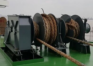 船舶甲板用 5-500kN 電動系泊ウインチ | シングルドラム（ウォーピングヘッド付き）